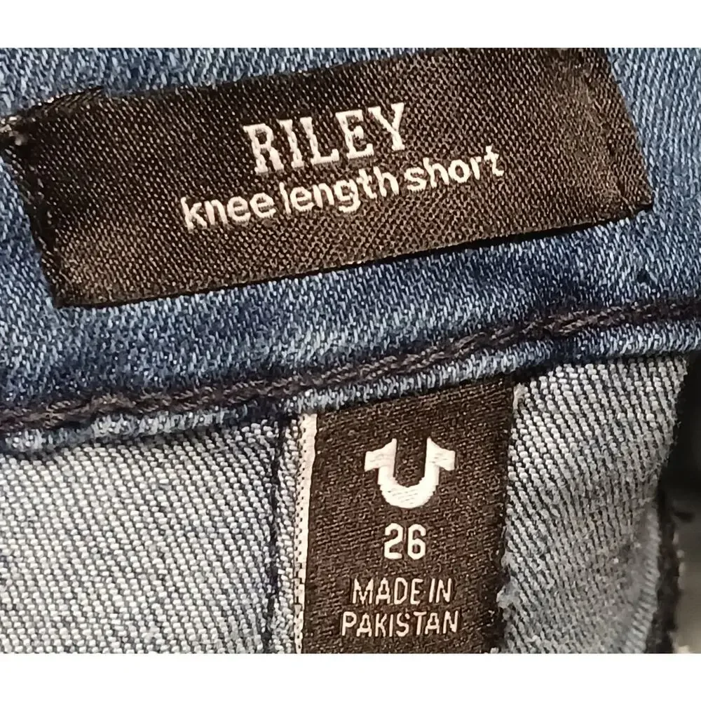 True Religion Riley Low-rise Knee Length Shorts Womens 26 26Wx13L EUC! - Picture 7 of 8